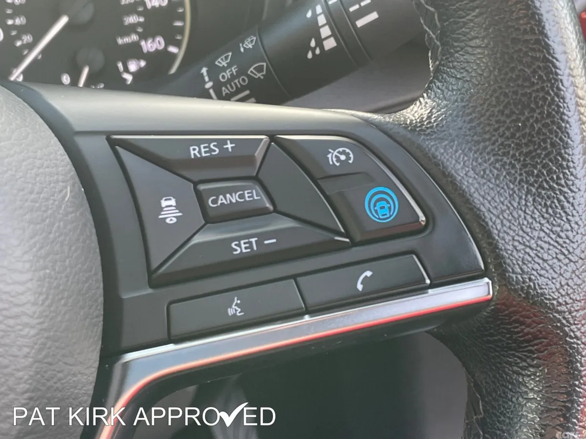 Nissan Juke Hatchback, Petrol, 2021, Red