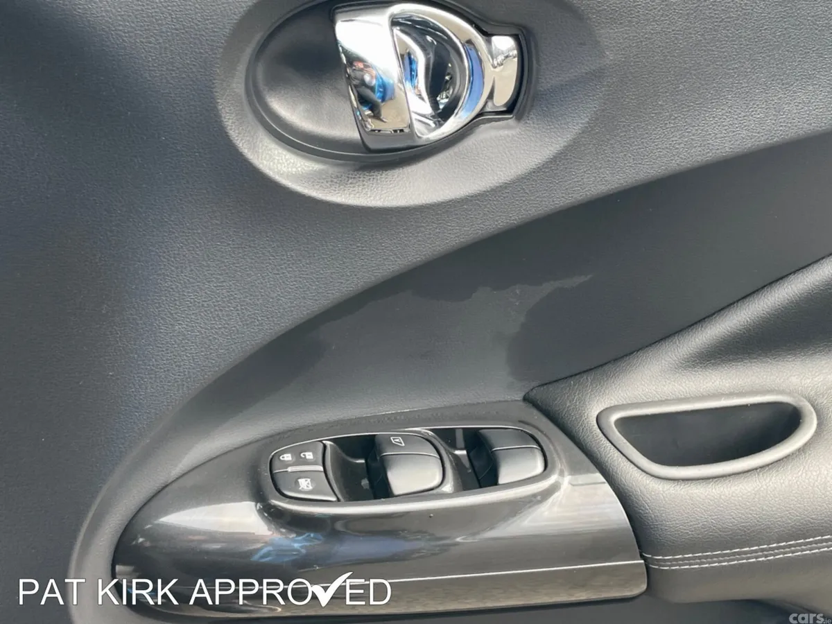 Nissan Juke Hatchback, Petrol, 2019, Blue