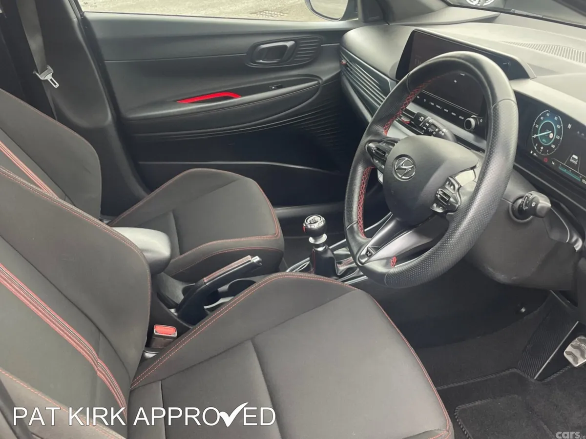 Hyundai i20 Hatchback, Petrol, 2022, Black