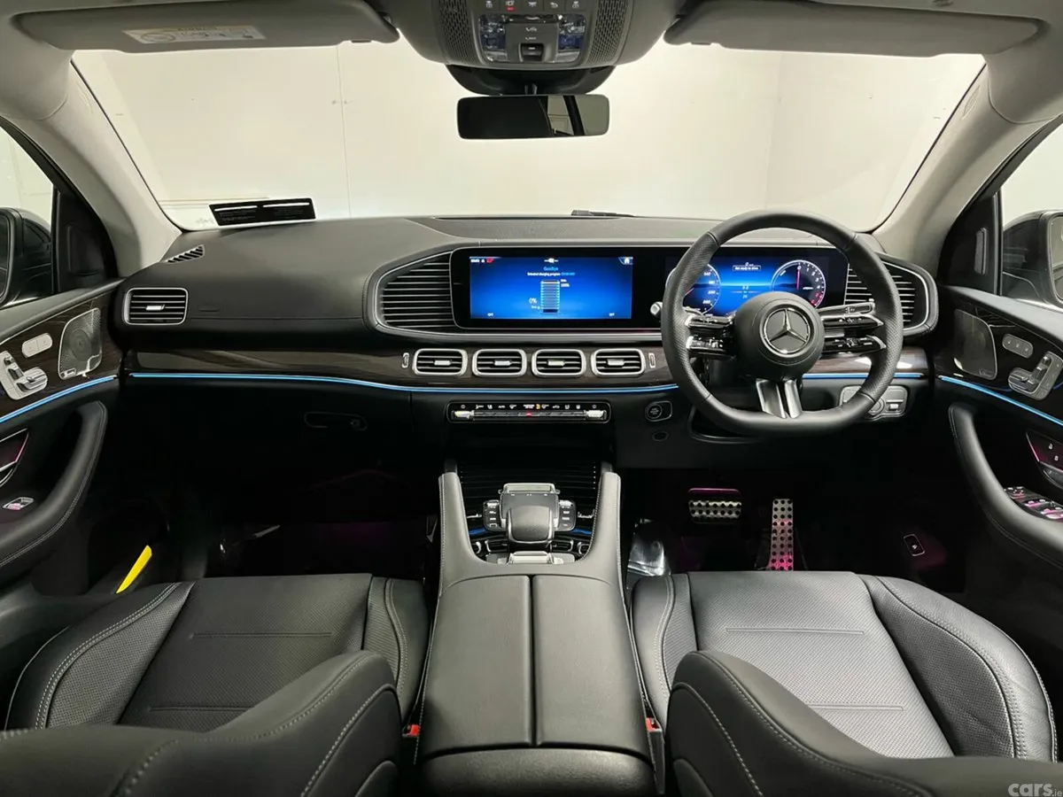 Mercedes-Benz GLE SUV, Diesel Plug-in Hybrid, 2026, Black