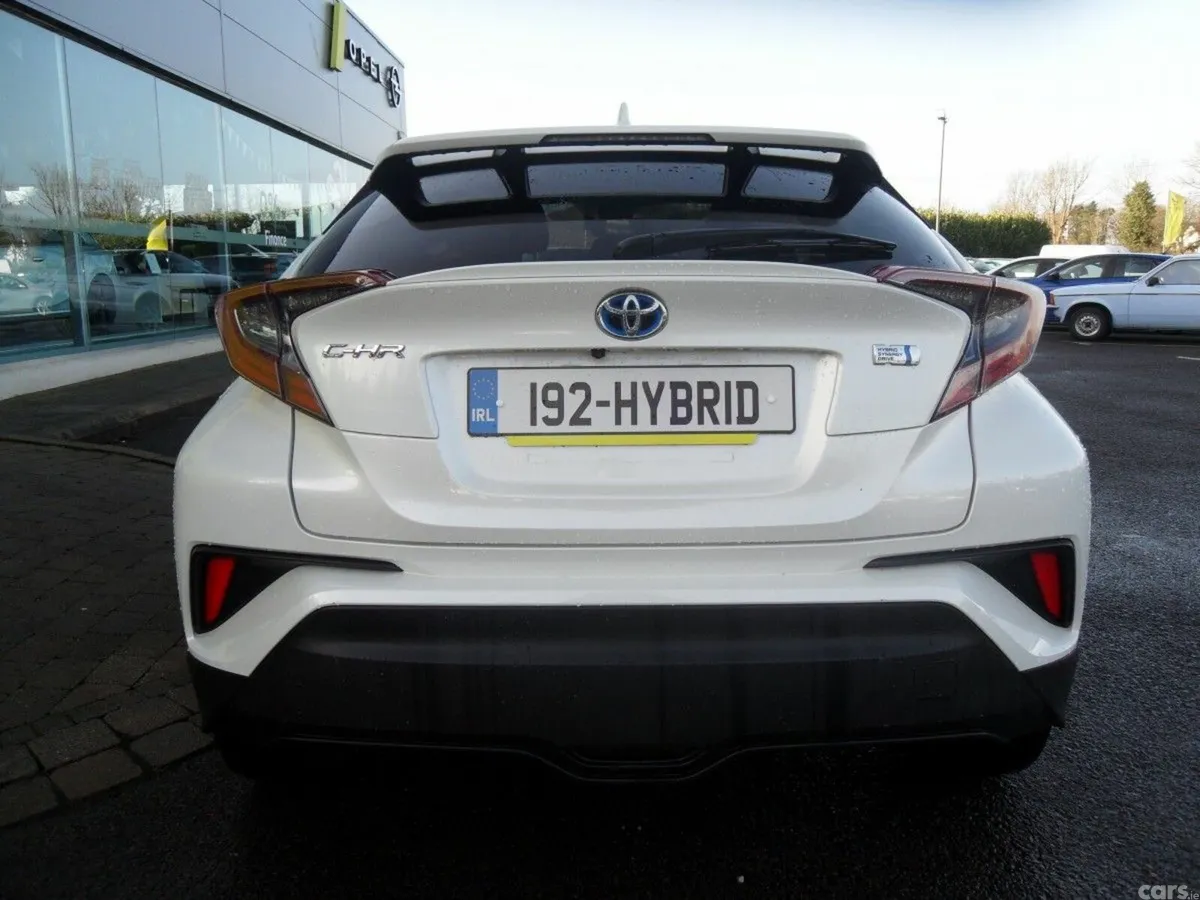 Toyota C-HR SUV, Petrol Hybrid, 2018, White