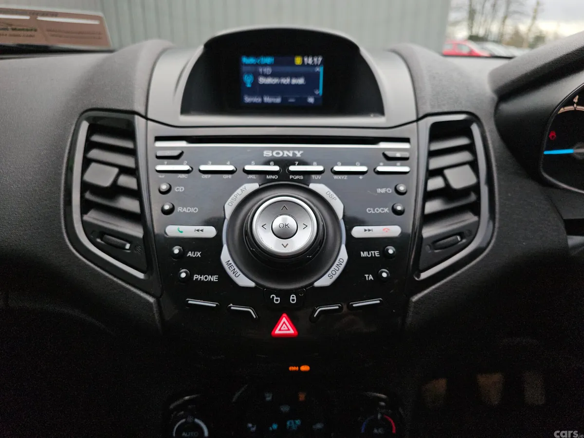 Ford Fiesta Hatchback, Petrol, 2015, White