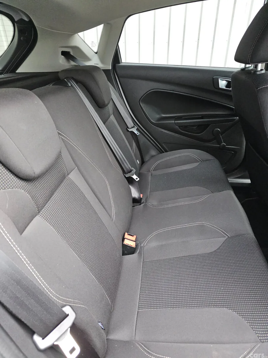 Ford Fiesta Hatchback, Petrol, 2015, White