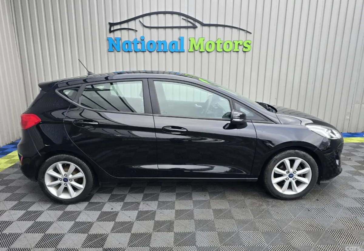 Ford Fiesta Hatchback, Petrol, 2018, Black