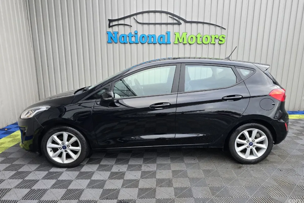 Ford Fiesta Hatchback, Petrol, 2018, Black
