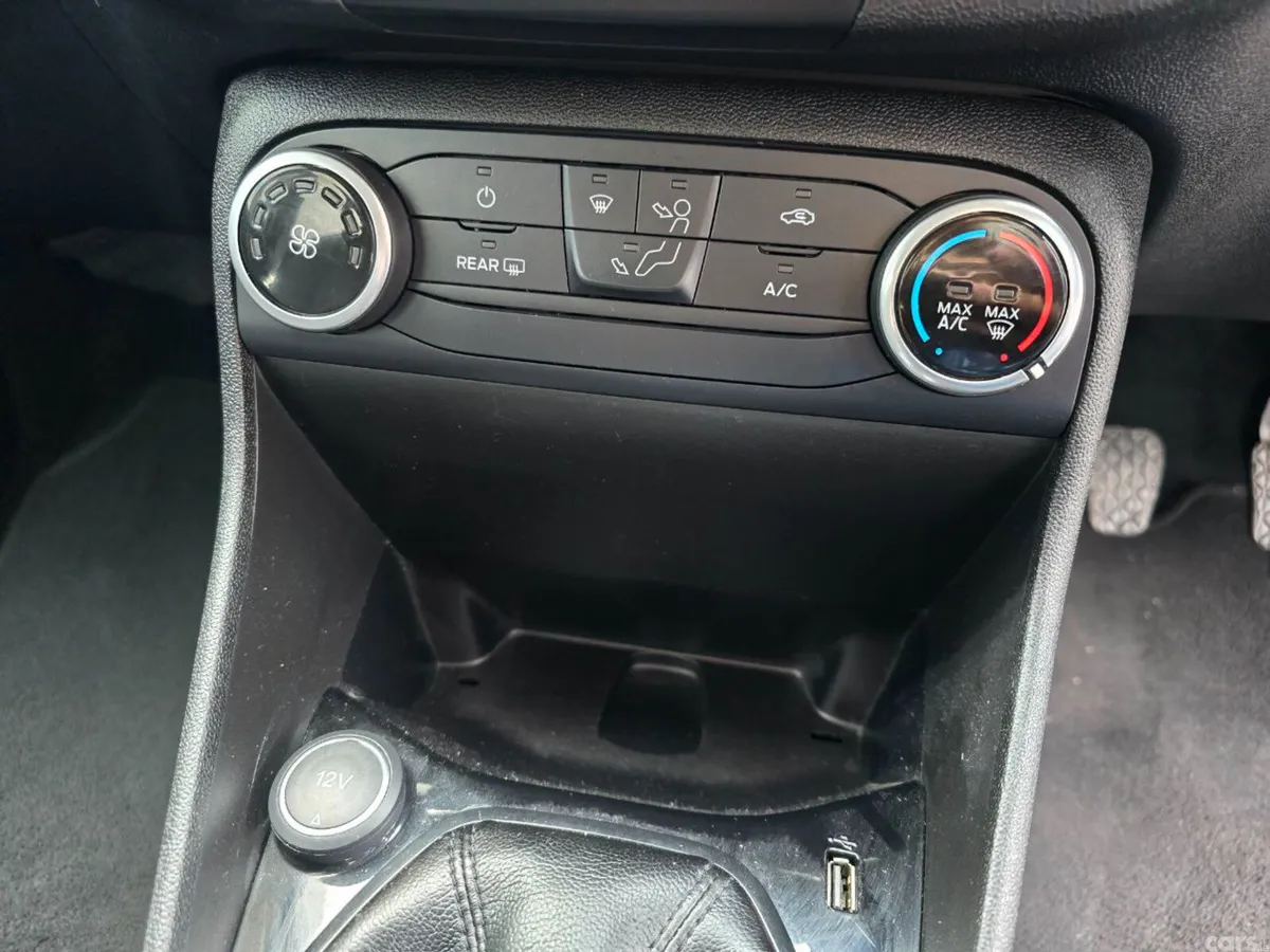 Ford Fiesta Hatchback, Petrol, 2018, Black