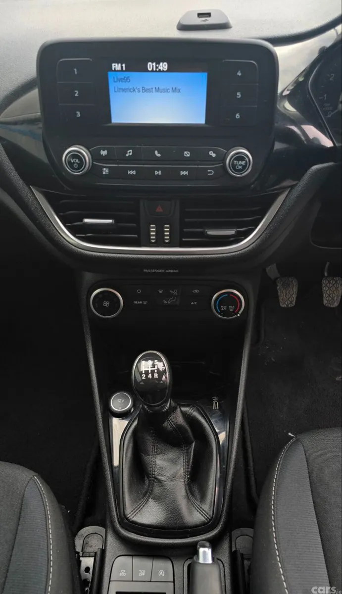 Ford Fiesta Hatchback, Petrol, 2018, Black