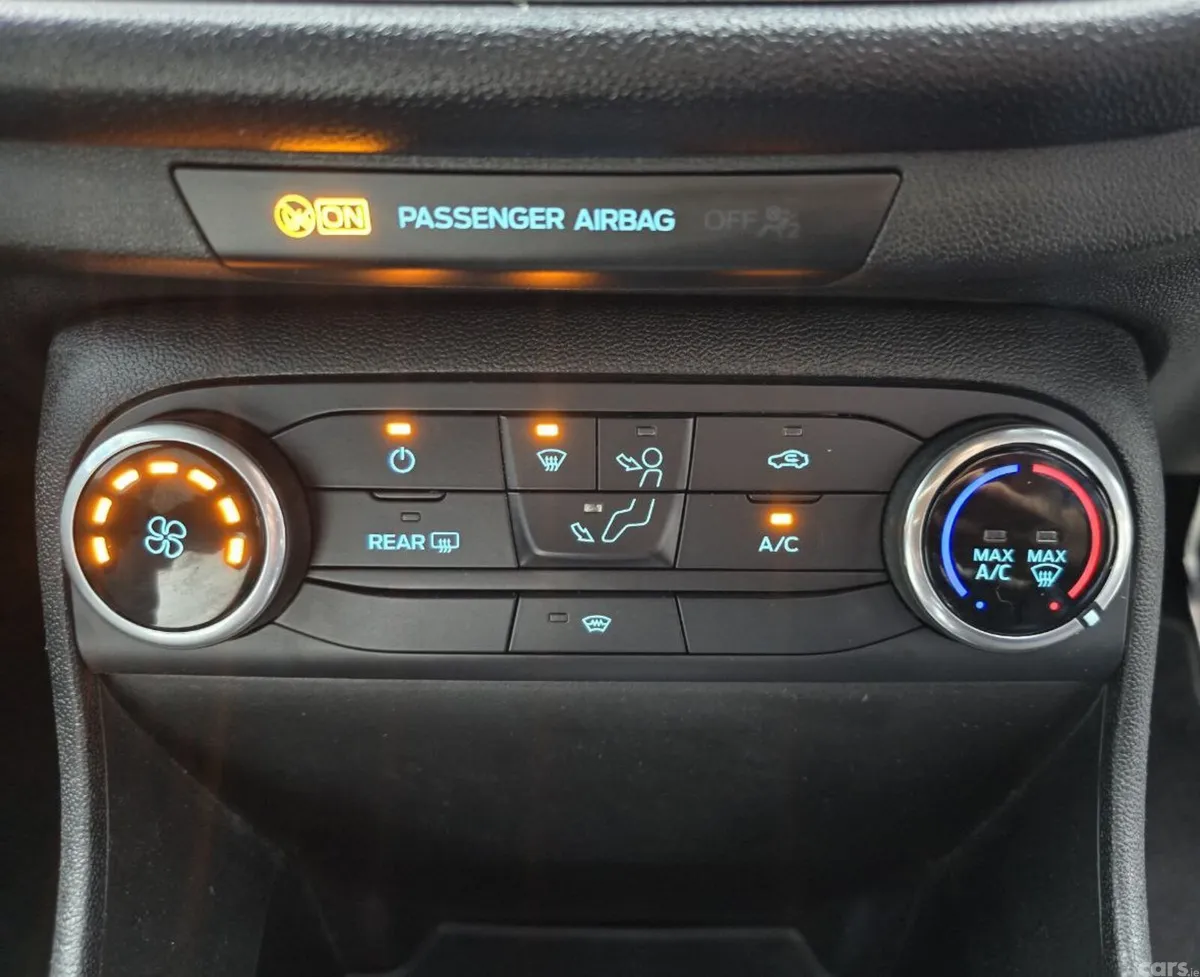 Ford Fiesta Hatchback, Petrol, 2019, White