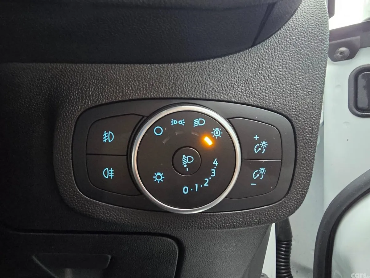Ford Fiesta Hatchback, Petrol, 2019, White