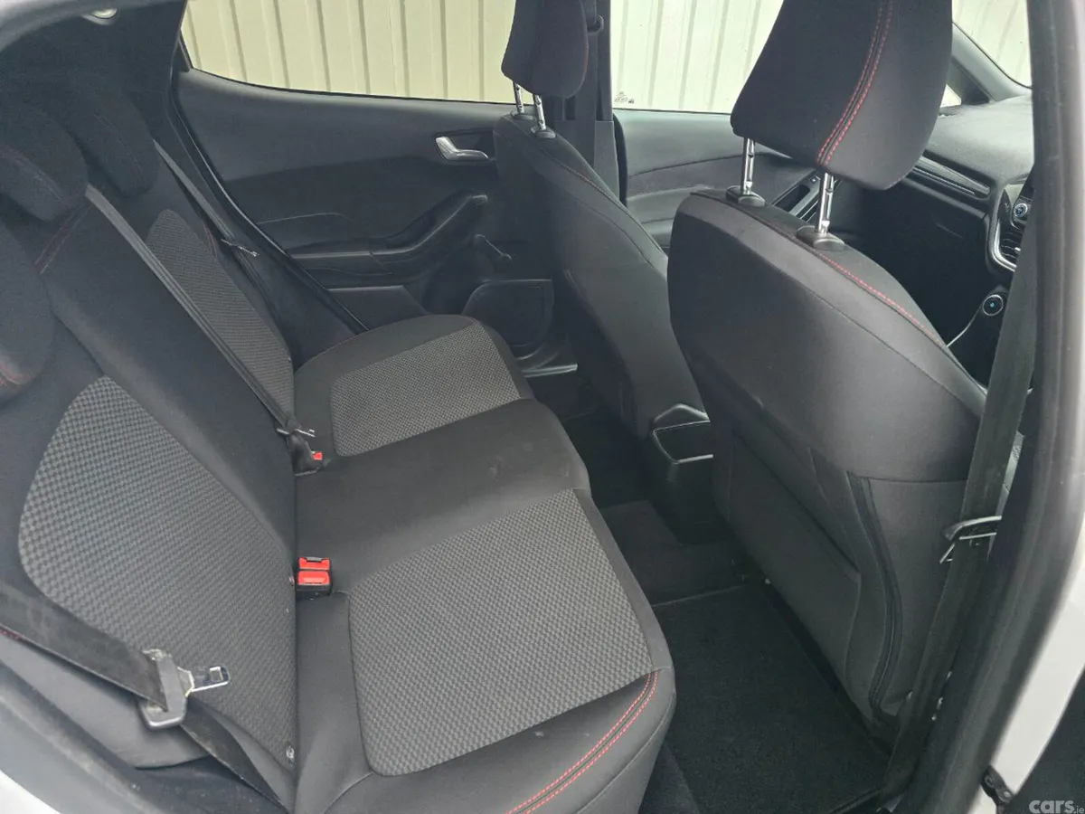 Ford Fiesta Hatchback, Petrol, 2019, White