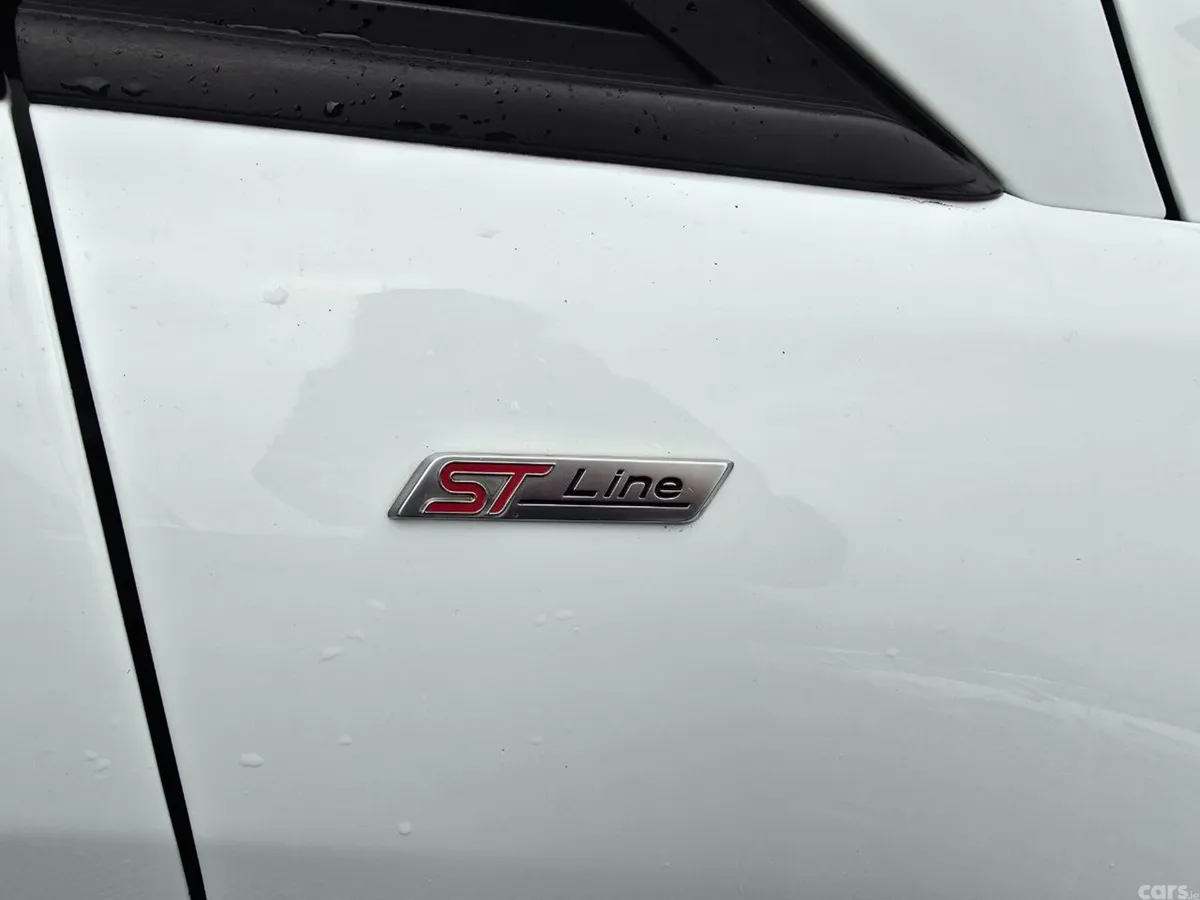 Ford Fiesta Hatchback, Petrol, 2019, White