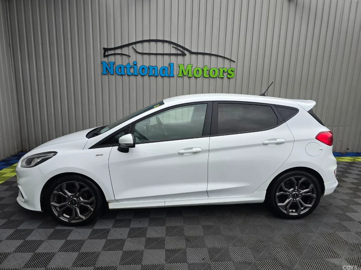 Ford Fiesta Hatchback, Petrol, 2019, White