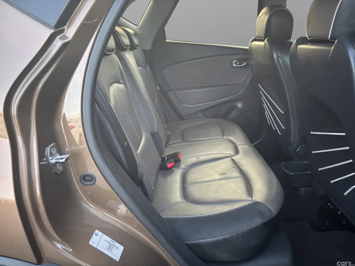 Renault Captur Hatchback, Petrol, 2016, Brown