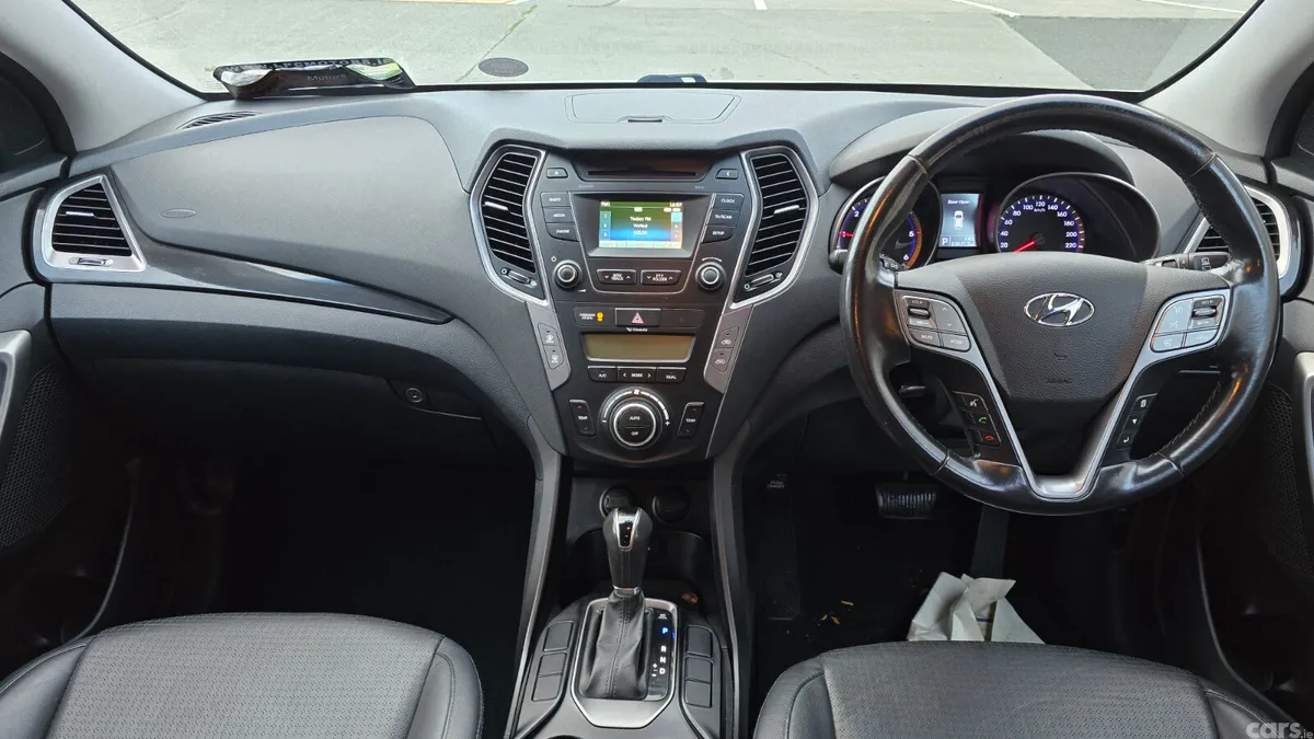 Hyundai Santa Fe SUV, Diesel, 2014, White