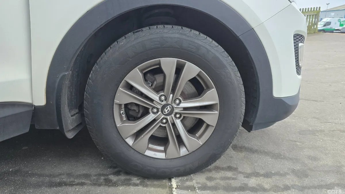 Hyundai Santa Fe SUV, Diesel, 2014, White