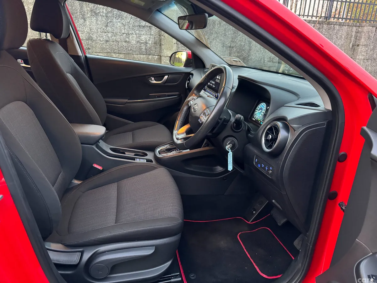Hyundai KONA Hatchback, Petrol Hybrid, 2022, Red