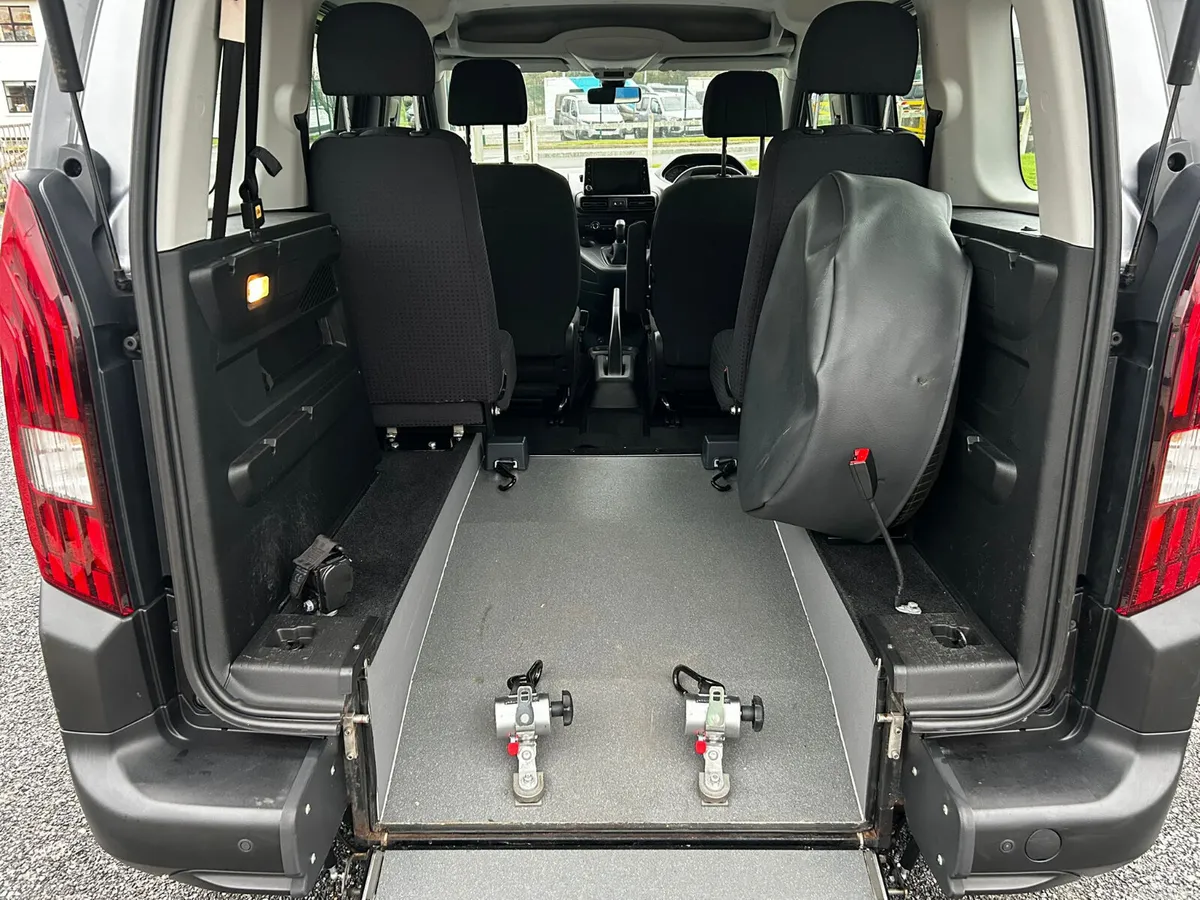 Peugeot Rifter MPV, Diesel, 2020, Grey