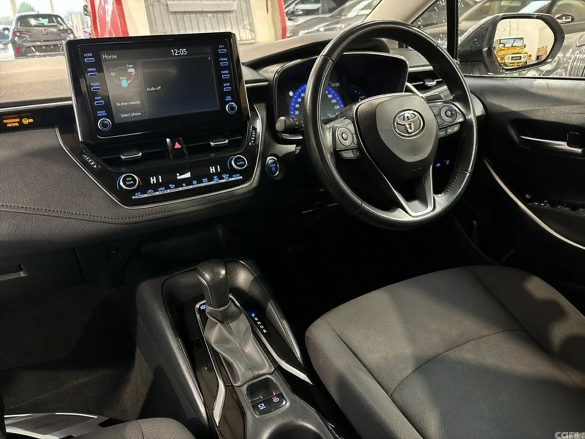 Toyota Corolla Saloon, Petrol Hybrid, 2021, Grey