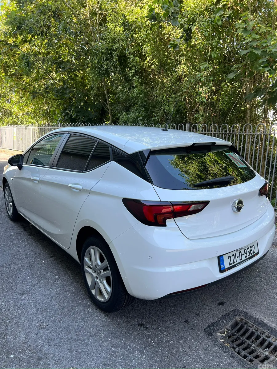 Opel Astra Hatchback, Diesel, 2022, White