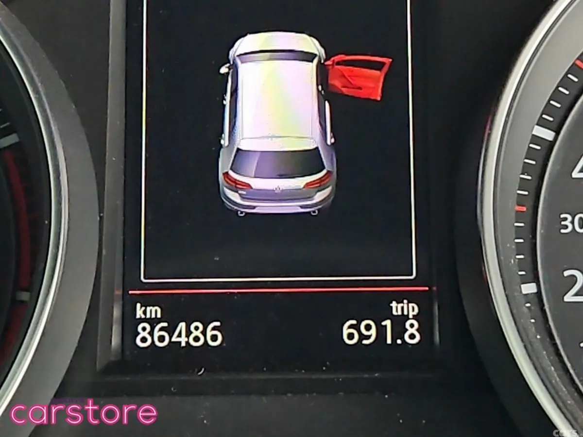 Volkswagen Golf Hatchback, Petrol, 2018, White