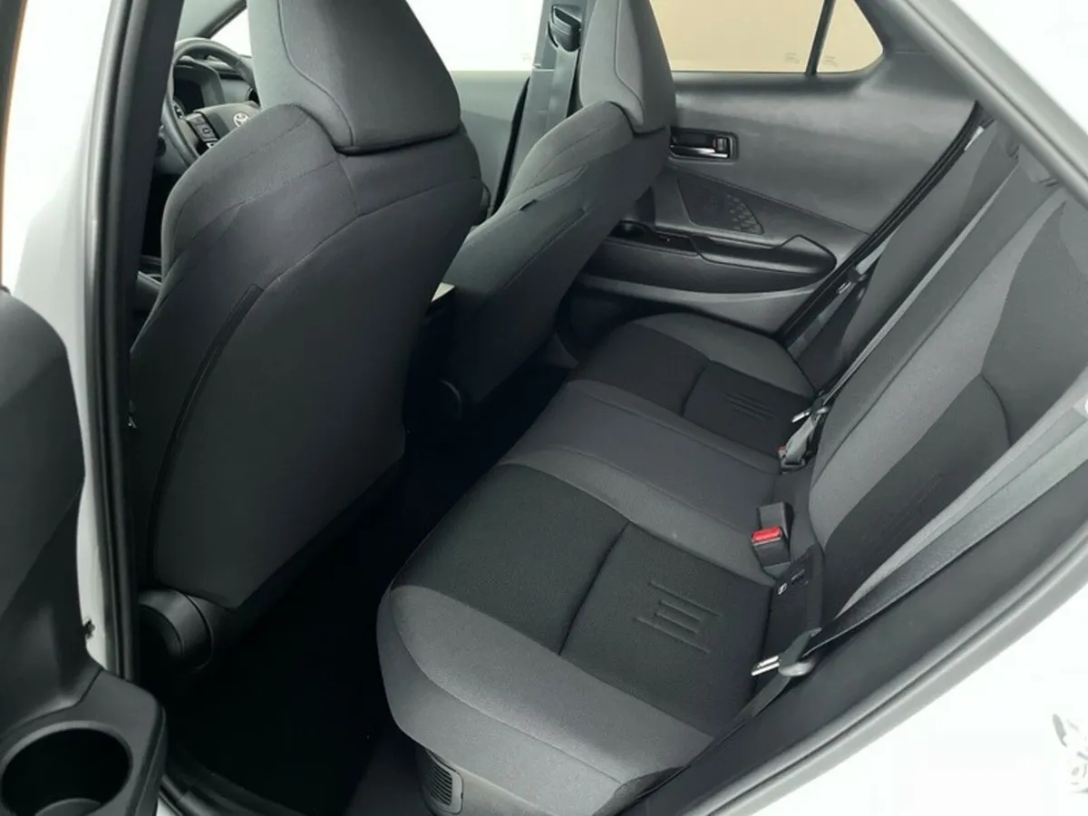 Toyota C-HR SUV, Petrol Hybrid, 2025, White