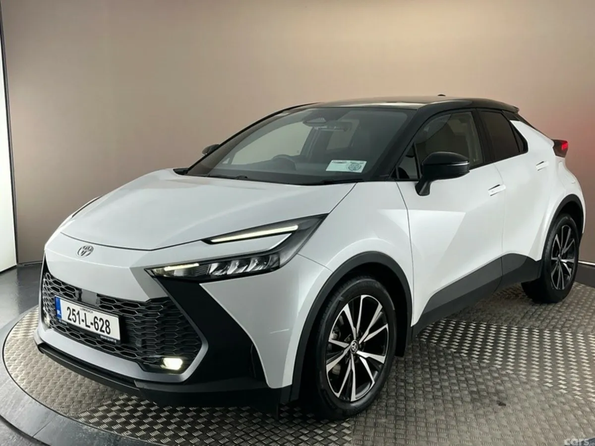 Toyota C-HR SUV, Petrol Hybrid, 2025, White