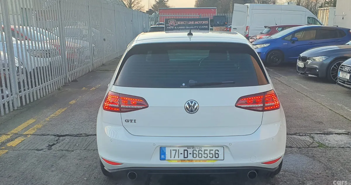 Volkswagen Golf Hatchback, Petrol, 2017, White
