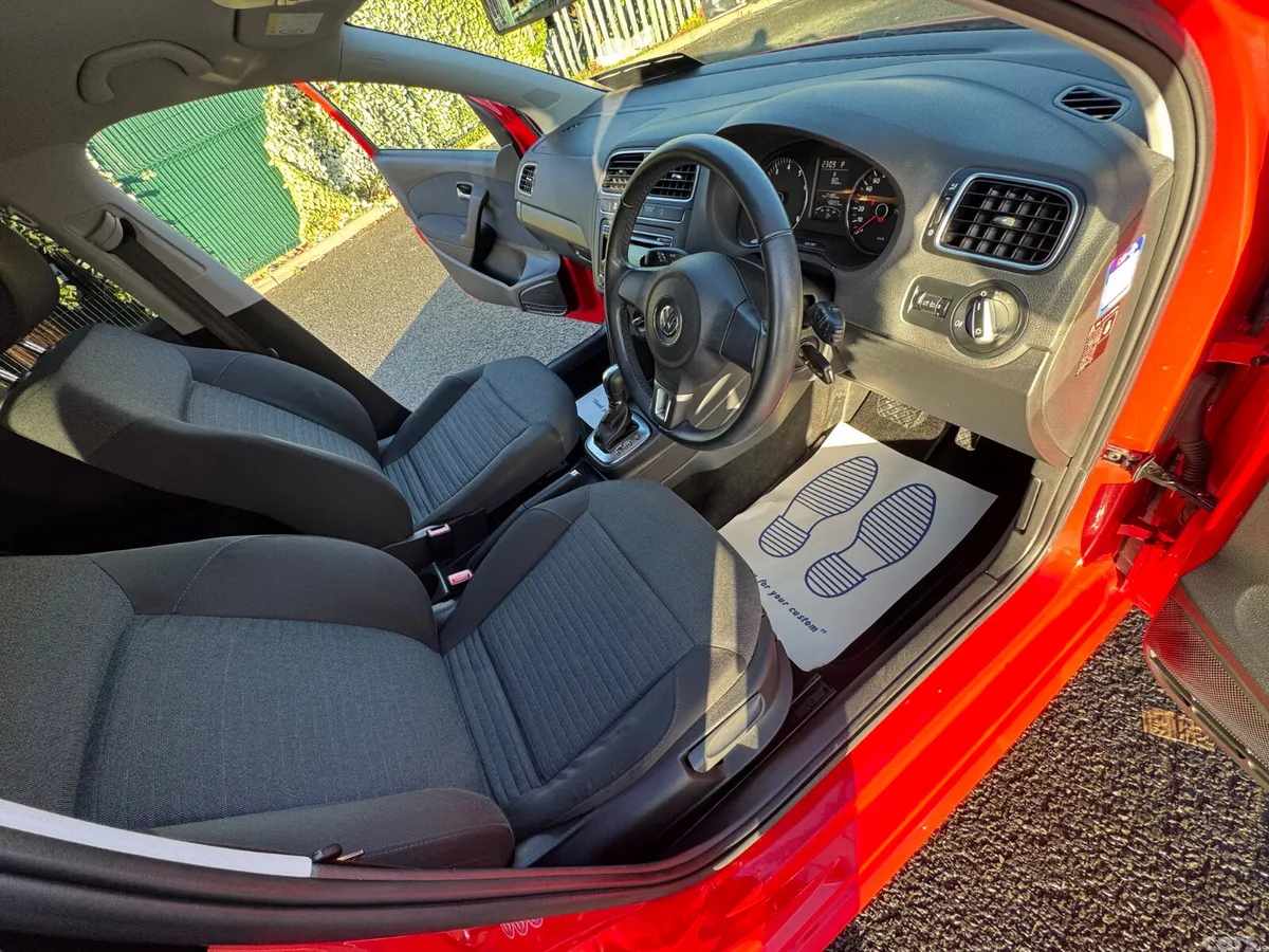 Volkswagen Polo Hatchback, Petrol, 2012, Red