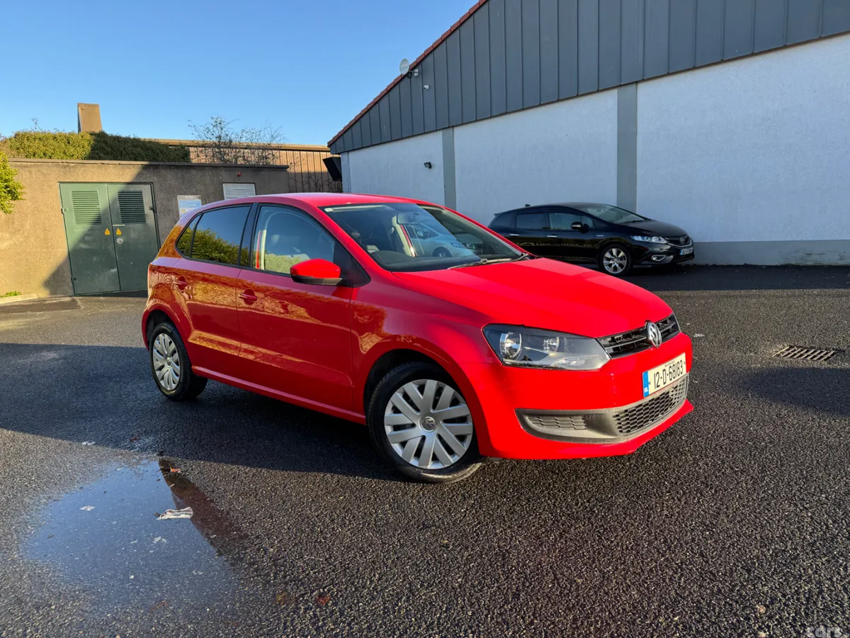 Volkswagen Polo Hatchback, Petrol, 2012, Red