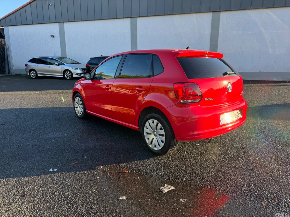 Volkswagen Polo Hatchback, Petrol, 2012, Red