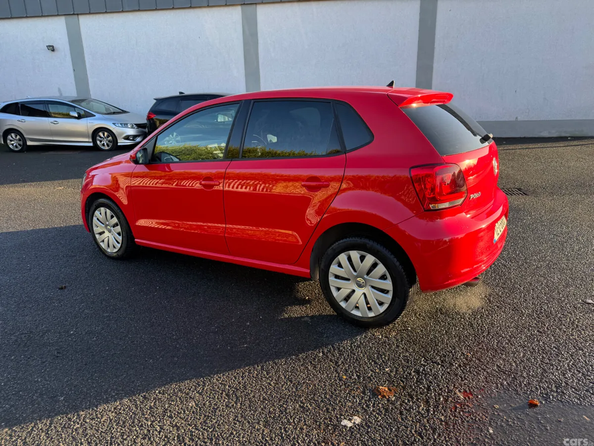 Volkswagen Polo Hatchback, Petrol, 2012, Red