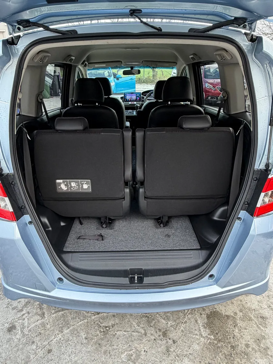 Honda Freed MPV, Petrol Hybrid, 2016, Blue