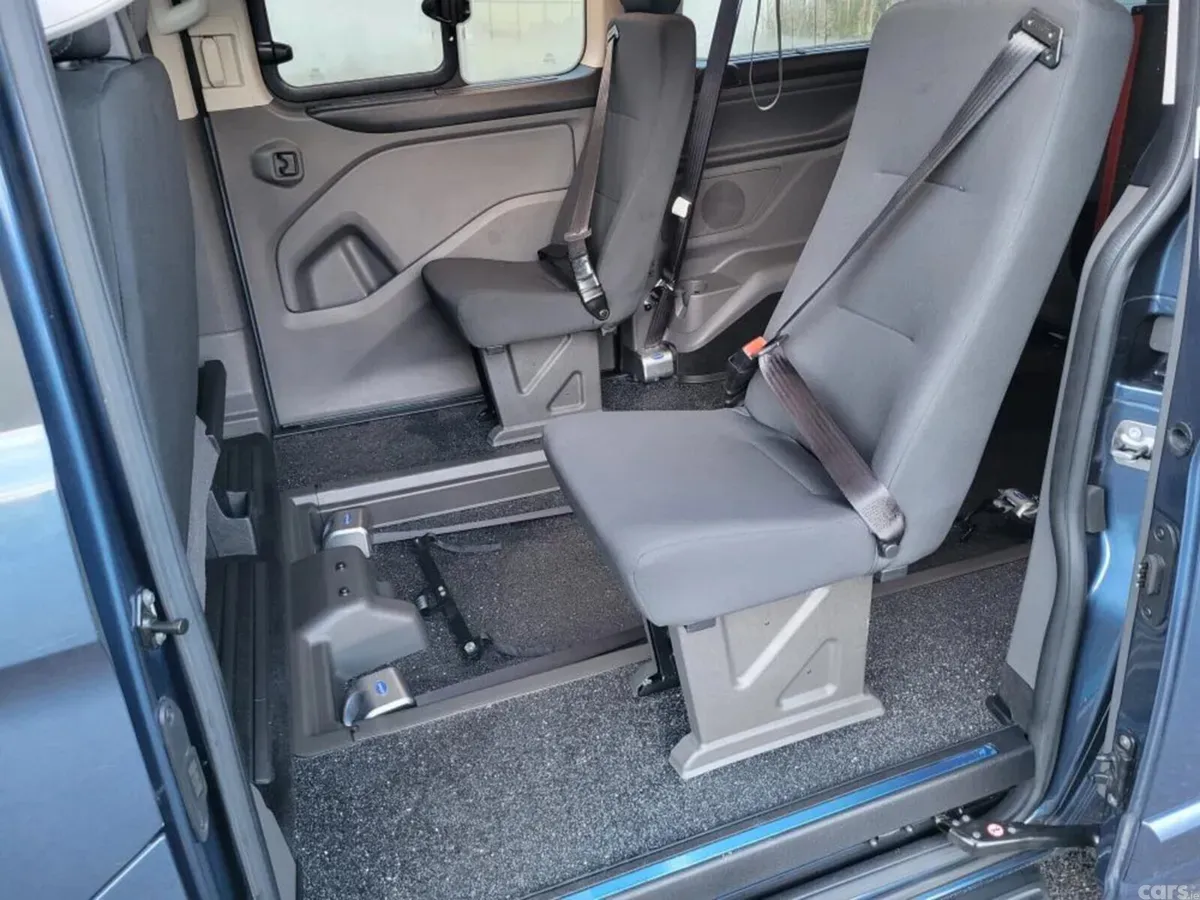 Ford Tourneo Custom MPV, Diesel, 2022, Blue