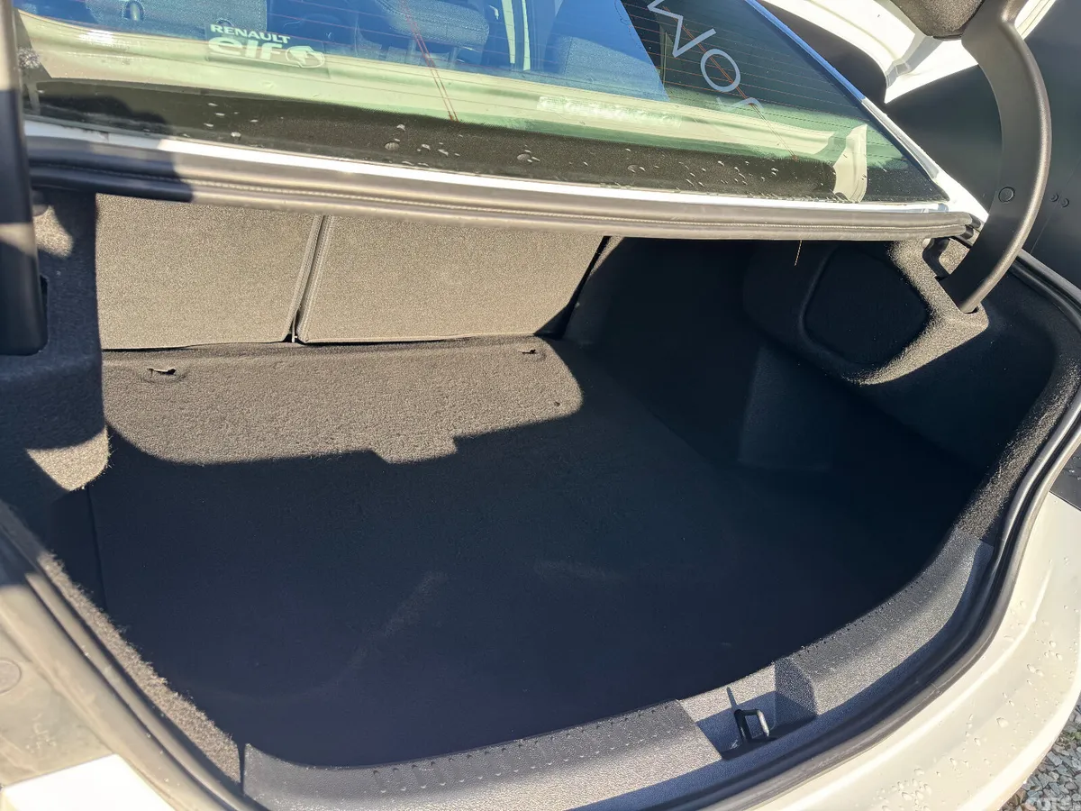 Renault Megane Saloon, Petrol, 2019, White