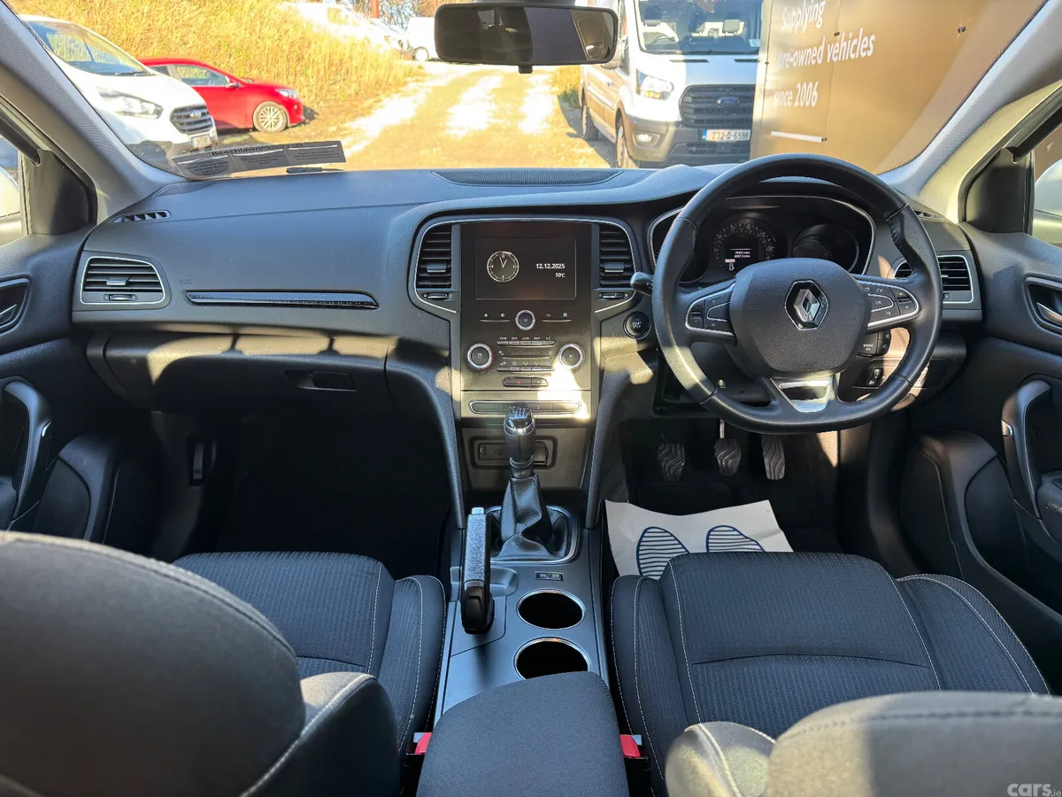 Renault Megane Saloon, Petrol, 2019, White
