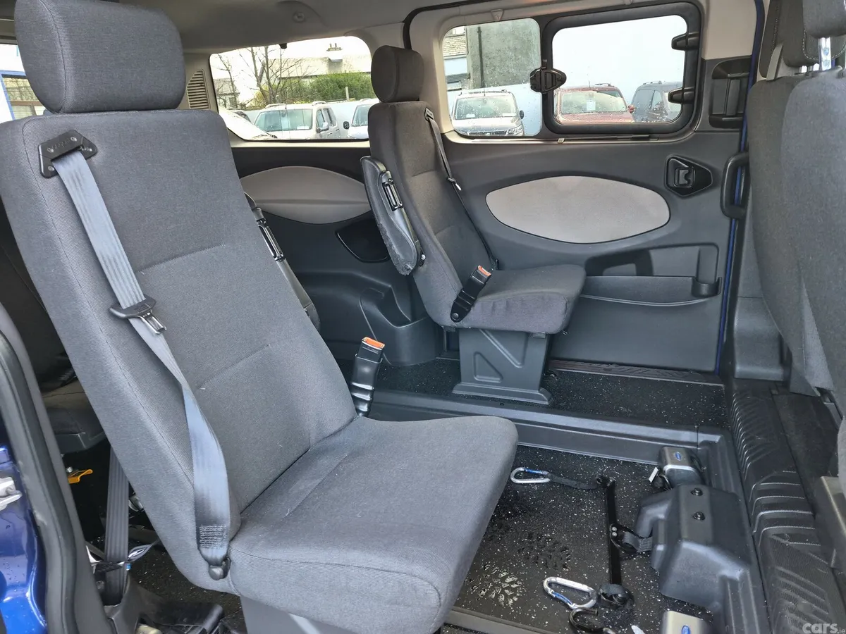 Ford Tourneo MPV, Diesel, 2018, Blue