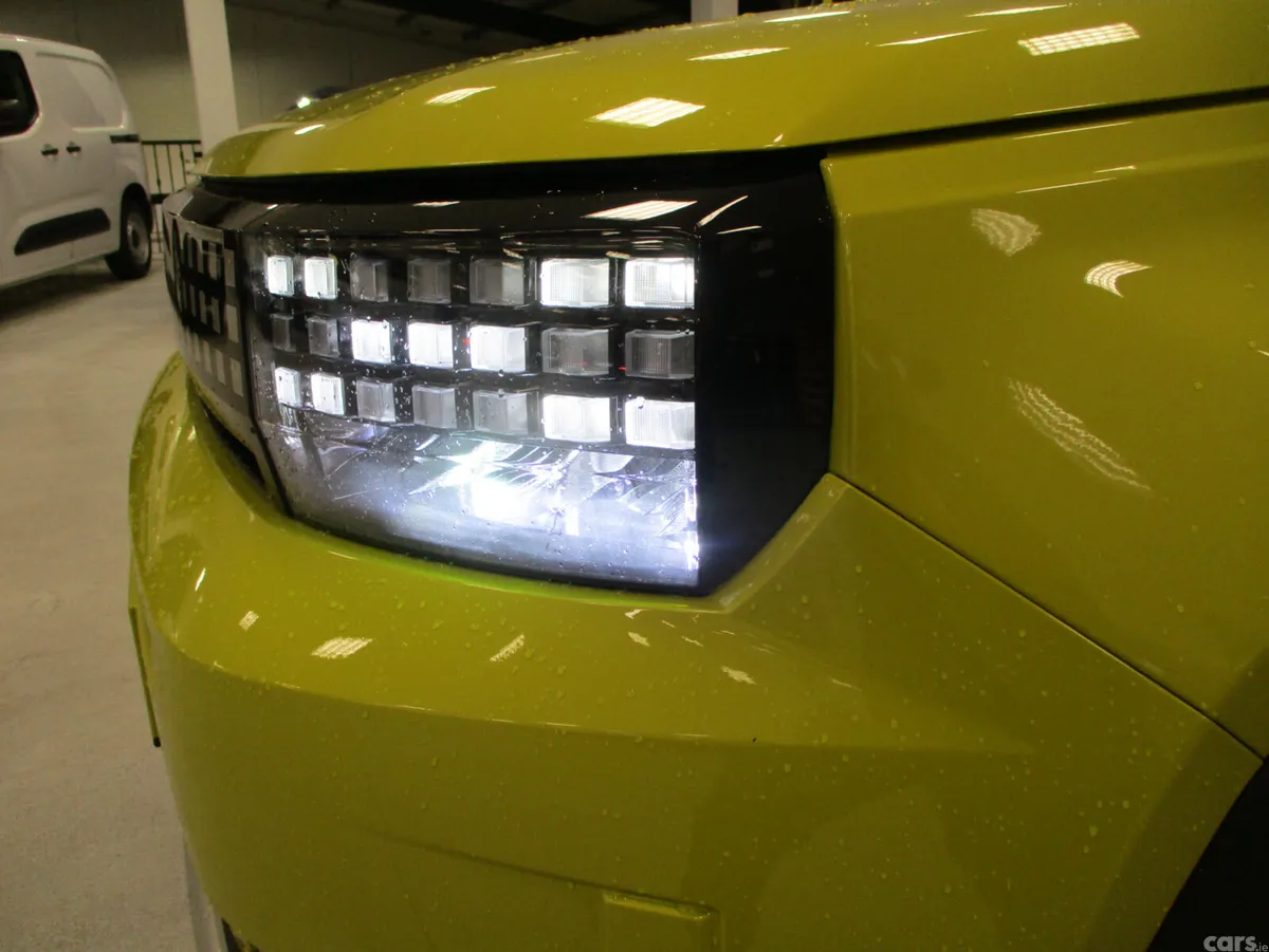 Fiat Grande Panda Hatchback, Petrol Hybrid, 2026, Yellow
