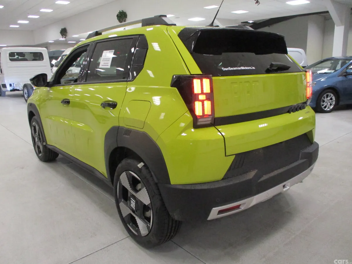 Fiat Grande Panda Hatchback, Petrol Hybrid, 2026, Yellow