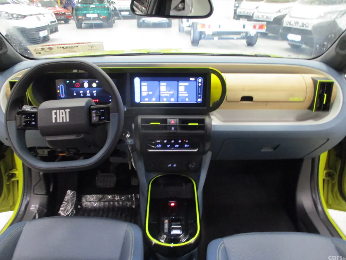 Fiat Grande Panda Hatchback, Electric, 2026, Yellow