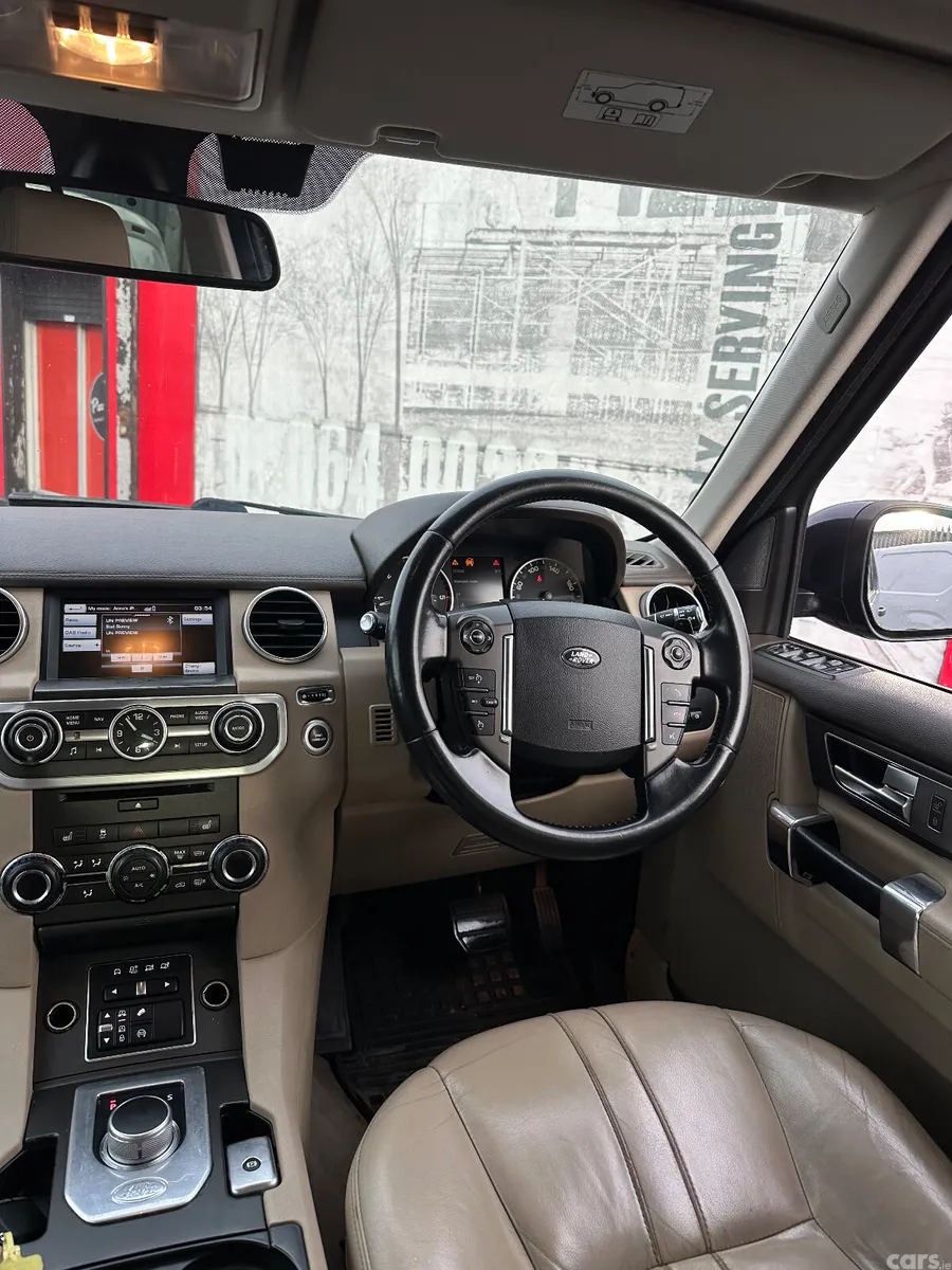 Land Rover Discovery SUV, Diesel, 2015, Blue