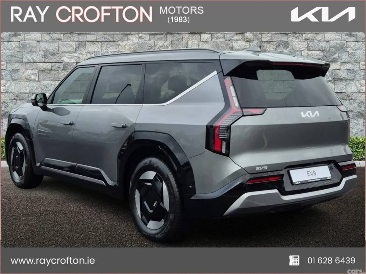 Kia EV9 SUV, Electric, 2026, Silver