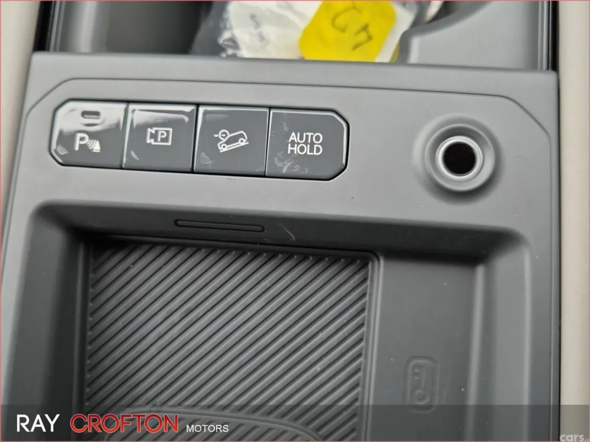 Kia EV9 SUV, Electric, 2026, Silver