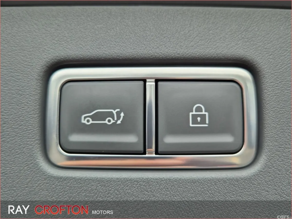 Kia EV9 SUV, Electric, 2026, Silver