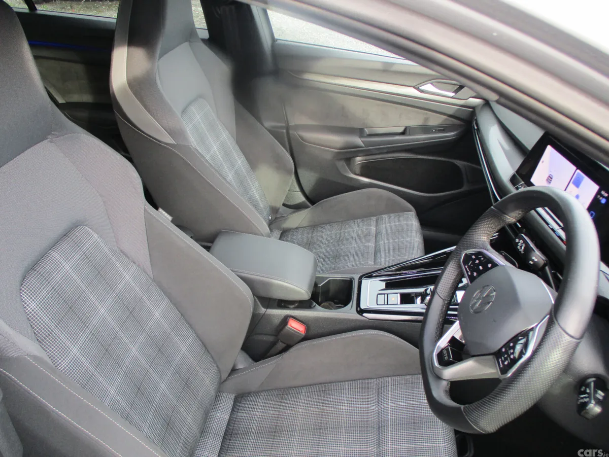 Volkswagen Golf Hatchback, Diesel, 2023, Grey