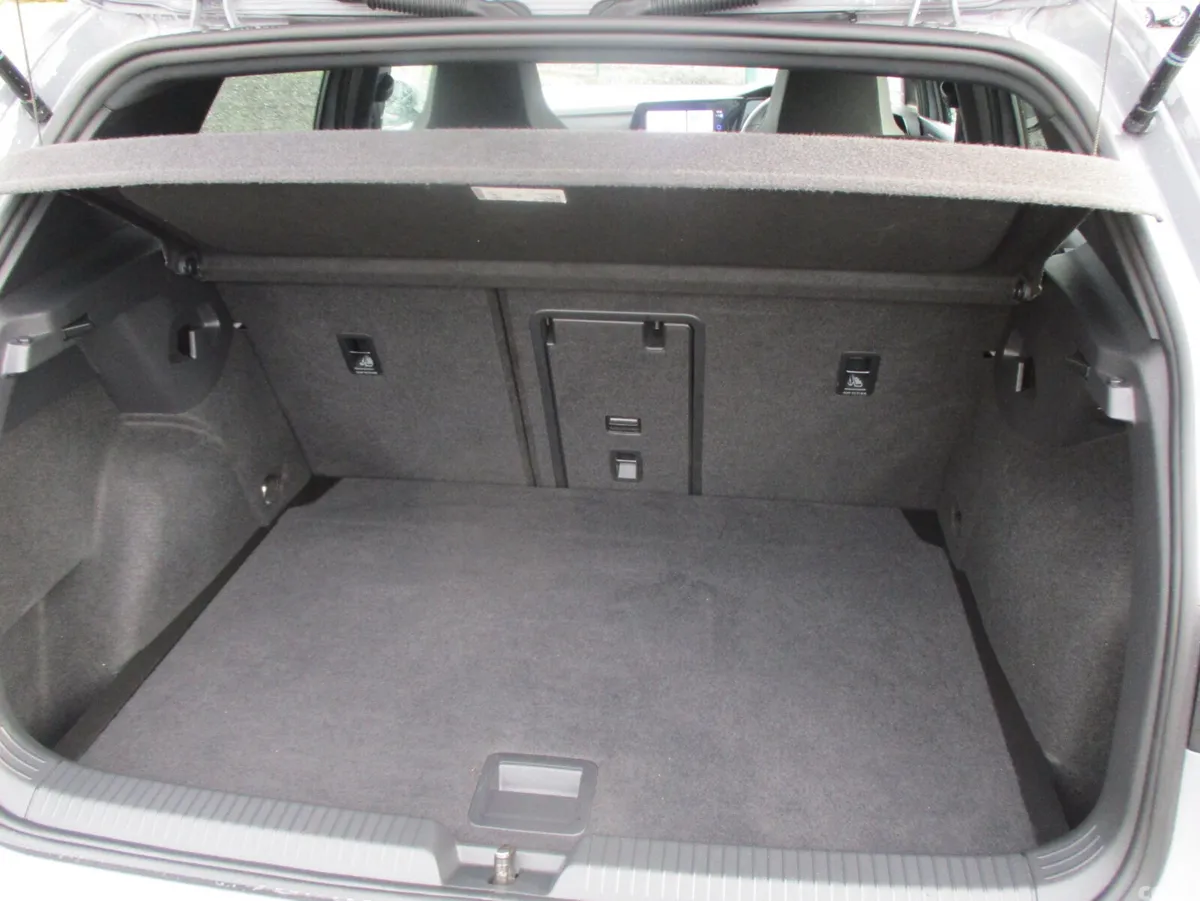 Volkswagen Golf Hatchback, Diesel, 2023, Grey
