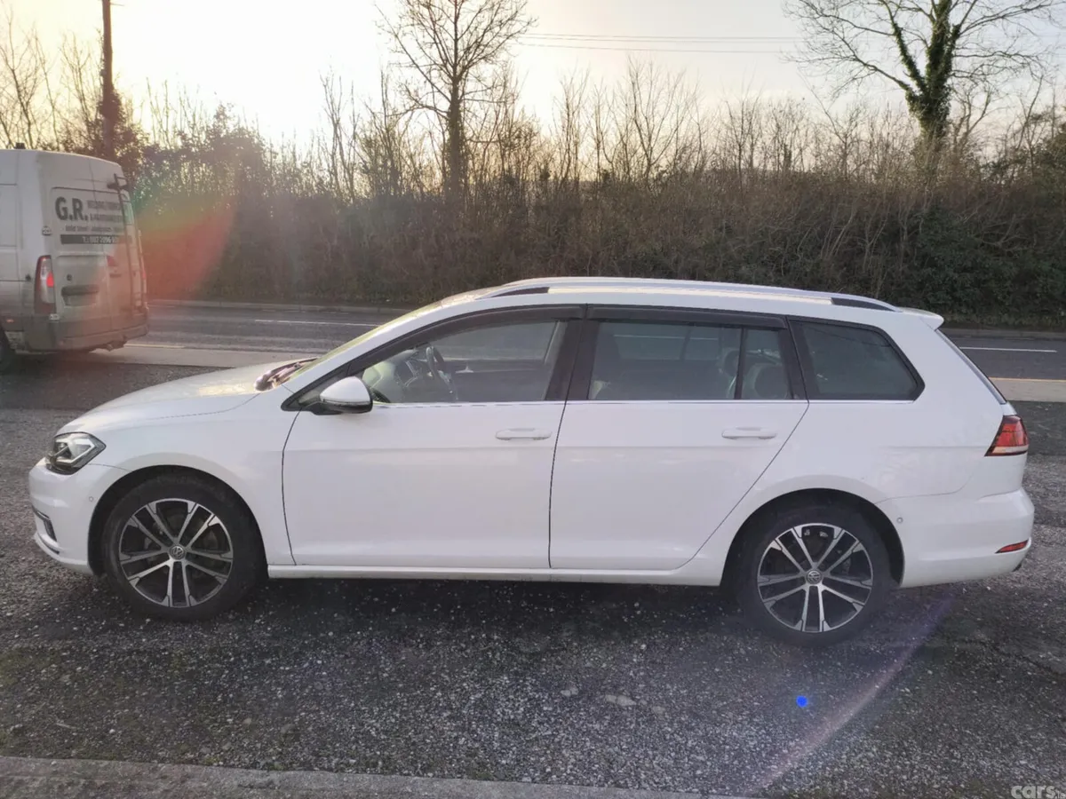 Volkswagen Golf Estate, Petrol, 2019, White