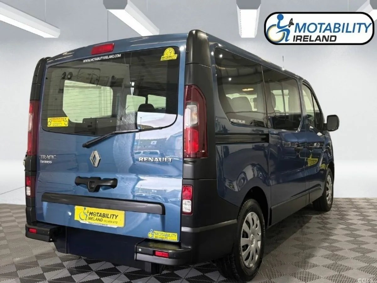 Renault Trafic MPV, Diesel, 2020, Blue
