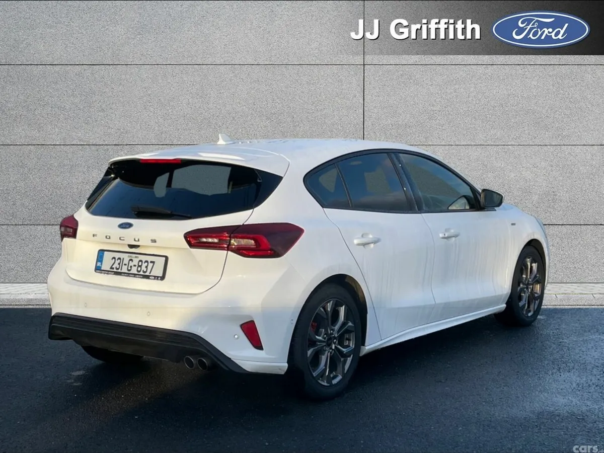 Ford Focus Hatchback, Petrol, 2023, White