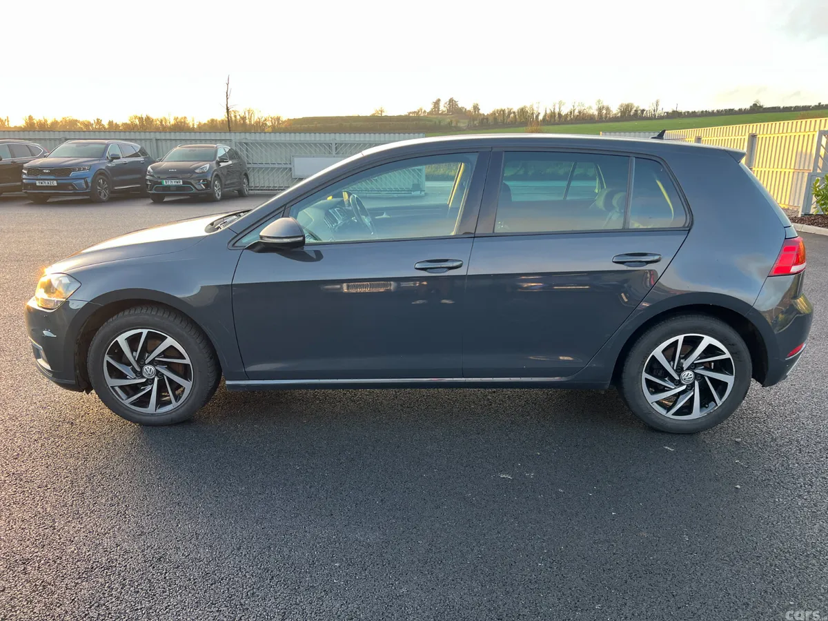 Volkswagen Golf Hatchback, Diesel, 2019, Grey
