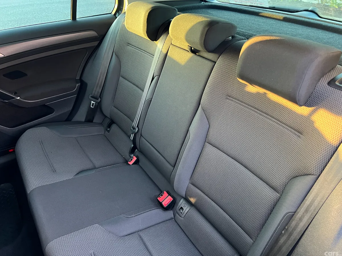 Volkswagen Golf Hatchback, Diesel, 2019, Grey